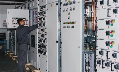 Quais componentes existem em um quadro elétrico?